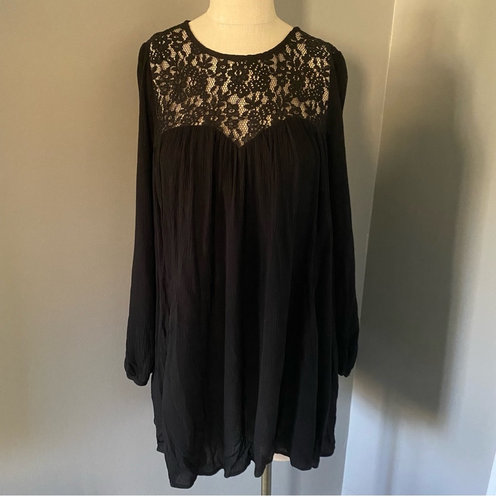 Forever 21 Black Long Sleeve Dress Sweetheart Lace Neckline Large